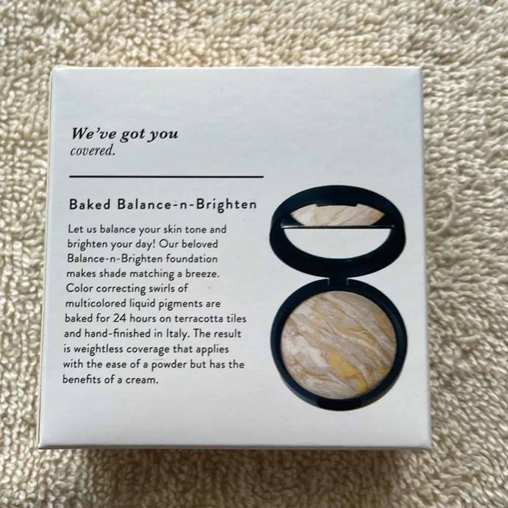 PORCELAIN Laura Geller Balance and Brighten